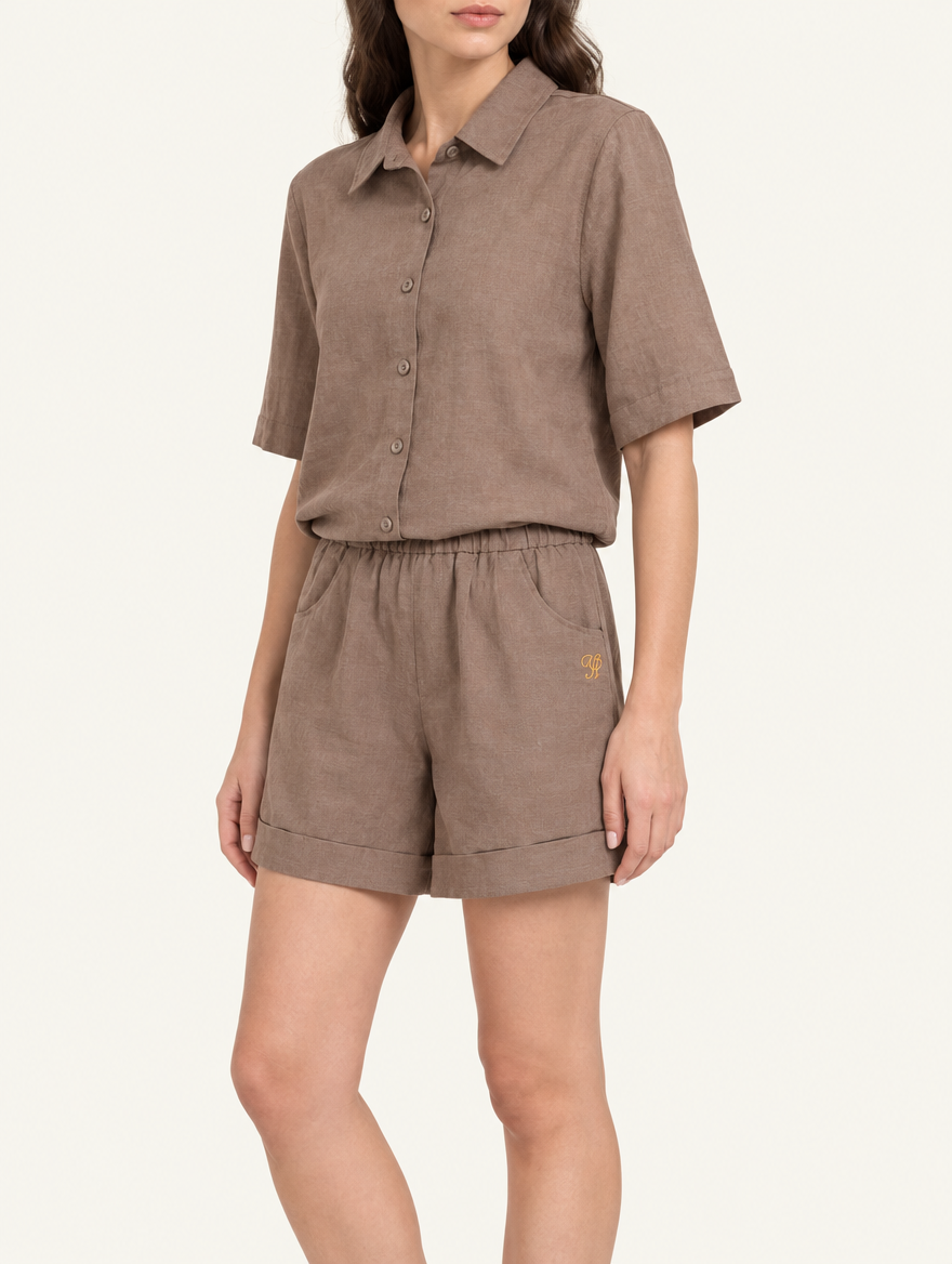 YUSHE Linen Shorts, Brown - Additional model angle
